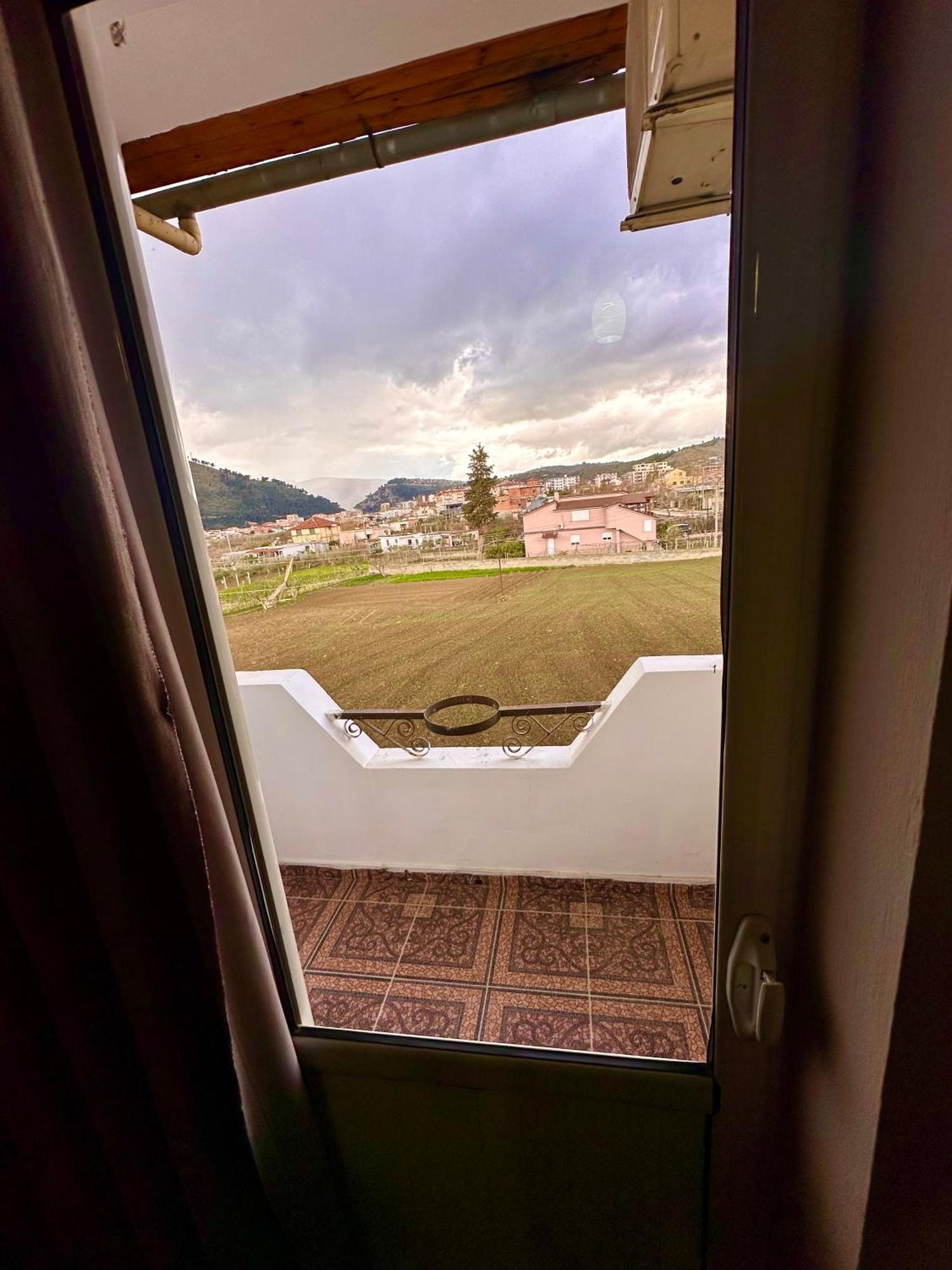 Hotel Belind Berat Eksteriør billede