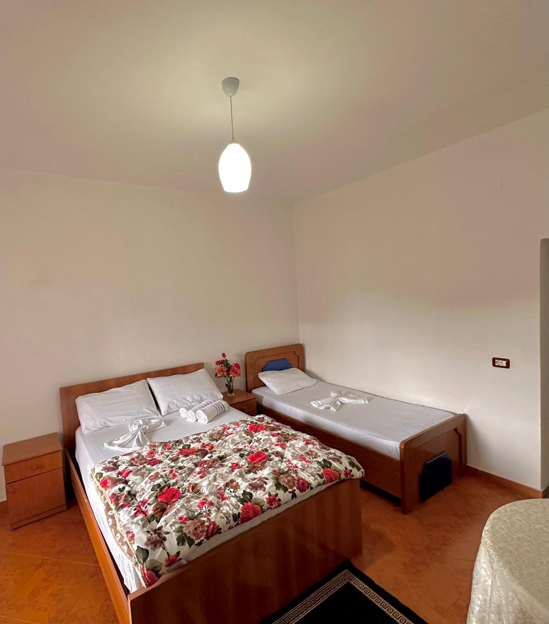 Hotel Belind Berat Eksteriør billede